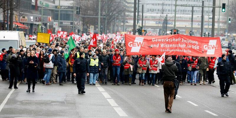 German Dock Workers Strike Amid Heated Wage Negotiations