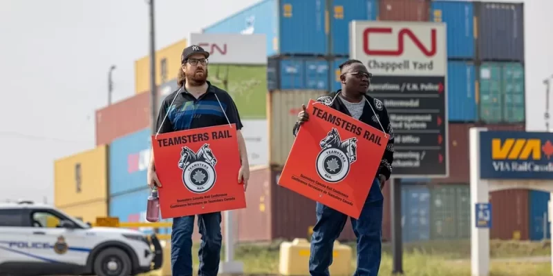 Canadian Govt Steps in to Halt Rail Strike and Prevent Economic Disruption